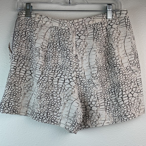 Philosophy snake print tuxedo style dress shorts side pockets pleat front (flaw) - Picture 9 of 12